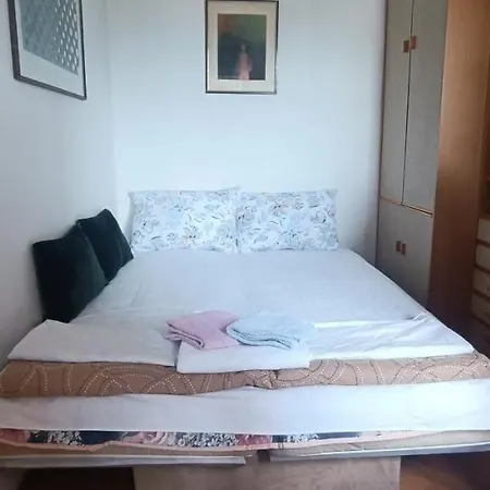 Fully Equipped In Center Of With Ride From Airport Provided *